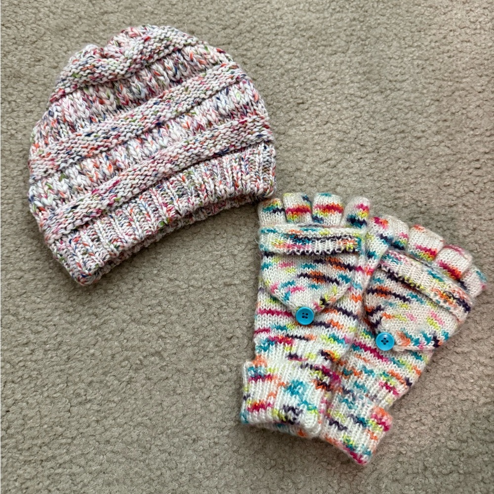 Claire’s Gloves and Beanie Bundle